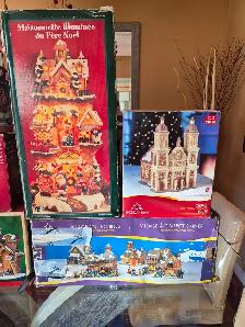 14 LIGHT  UP CHRISTMASVILLAGES sti in the boxes! Take all $100 - Photo 4