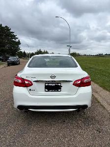 2017 Nissan Altima 2.5 S - Photo 4