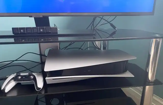 Playstation 5-PS5 presque neuve