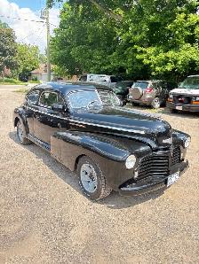 1942 Chevrolet Special Deluxe 2-door coupe