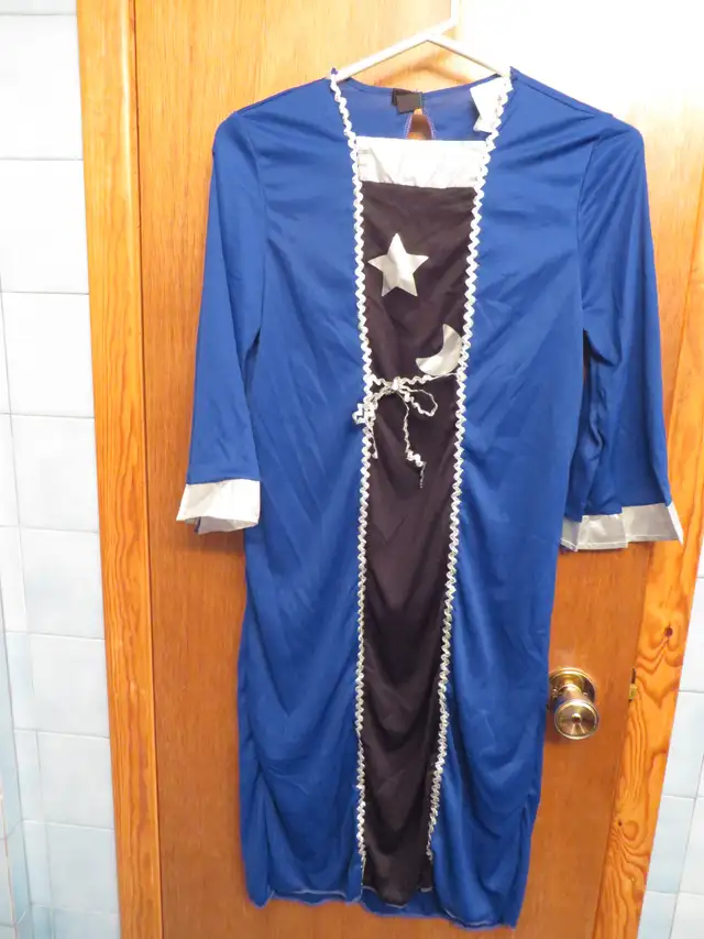 COSTUME HALLOWEEN ROBE BLEUE NOIRE ARGENT BON ETAT