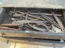 Antique tool chest with assorted old tools - Photo 2