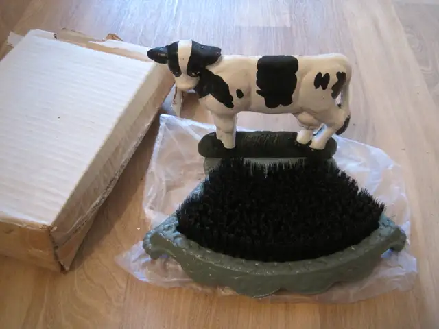 BROSSE POUR NETTOYER DESSOUS DES CHAUSSURES NEUVE