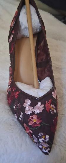 LOOK  Crazy shoe sale !
