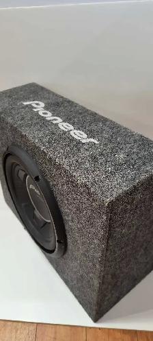 Pioneer 10' Sub Box 17.5' X 13.5' X 8.5' - Photo 4