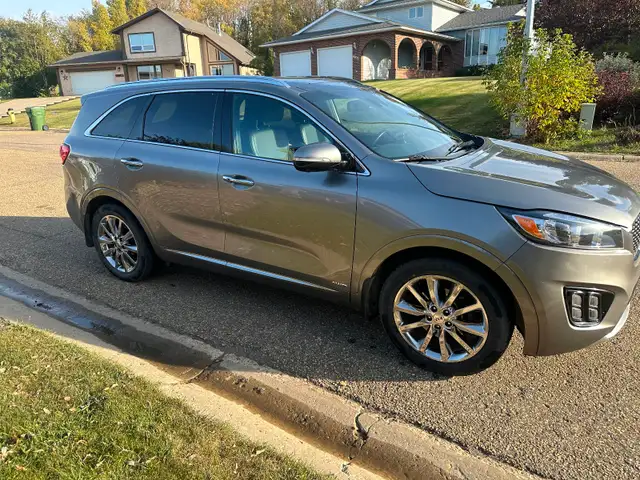FOR SALE 2018 KIA SORENTO SXL V6  Extras and equipped for towing
