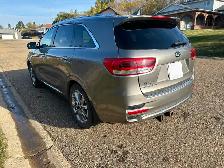 FOR SALE 2018 KIA SORENTO SXL V6  Extras and equipped for towing - Photo 2