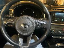 FOR SALE 2018 KIA SORENTO SXL V6  Extras and equipped for towing - Photo 3