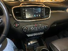FOR SALE 2018 KIA SORENTO SXL V6  Extras and equipped for towing - Photo 4