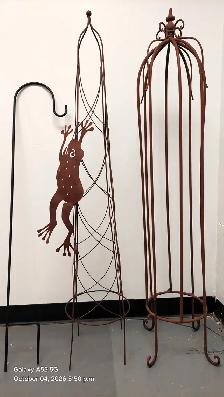 Garden Trellis Towers & Shepherd Hook