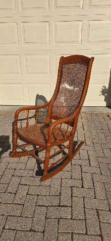Bentwood Rocking Chair - Photo 2