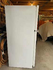 Used Full Size fridge - Photo 3