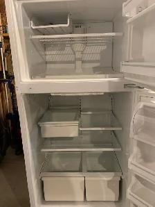 Used Full Size fridge - Photo 4