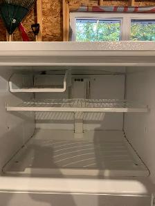 Used Full Size fridge - Photo 6