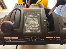Cub Cadet 2X 28" Snowblower – 357cc – Excellent Condition - Photo 10