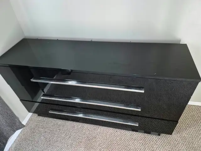 Beautiful 5 1/5 ft long 3 drawer Italian made dresser