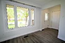 Charming 3 Bed, 1 Bath Main Floor, College Cres. - Photo 10