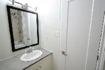 Charming 3 Bed, 1 Bath Main Floor, College Cres. - Photo 16