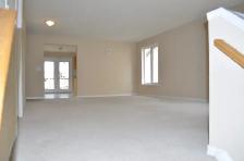 Bright and Gorgeous 3 Bedrooms plus Den - Photo 2