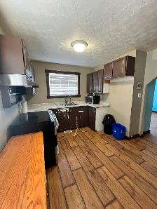 Furnished Room for Rent - Photo 2