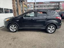 2014 FORD ESCAPE AWD-FULLY LOADED-PANO SUNROOF-NAVI CERTIFIED - Photo 2