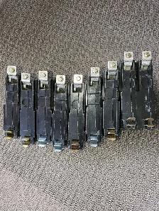 square D breakers - Photo 3