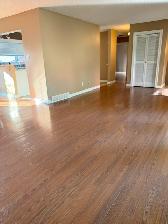 Spacious and bright 2 bedroom main floor-River Heights location - Photo 3