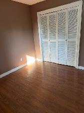 Spacious and bright 2 bedroom main floor-River Heights location - Photo 12