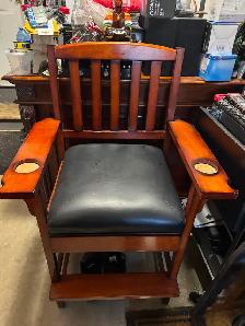 Pool table Observer’s chair and accessories