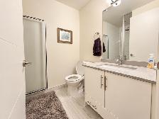 2-Bed, 2-Bath Bright Adelaide Condo Near St Lawrence Market - Photo 7