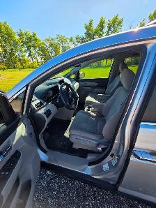 Famely van 2014 honda odissey - Photo 6