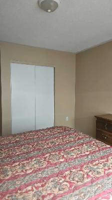 Private furnitured room and living room for rent - Photo 2