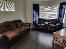 Beautiful 2-Bedroom  Upper Level for Rent available from 01/Nov - Photo 2