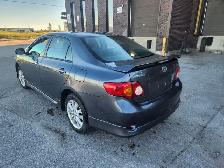 2010 Toyota Corolla S manual transmission - Photo 9