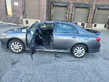 2010 Toyota Corolla S manual transmission - Photo 11
