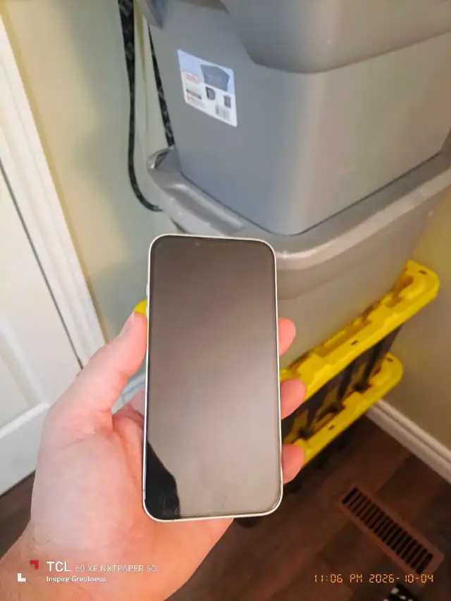 good condition iPhone 16e 128GB