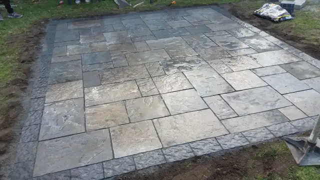 INTERLOCKING  WALKWAYS PATIOS DRIVEWAY EXTENISON STEPS