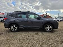 2022 Subaru Forester Touring - Photo 5