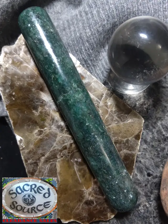 FOREST GREEN 'PIXIE ADVENTURE' ROUNDED TAPERED AVENTURINE WAND