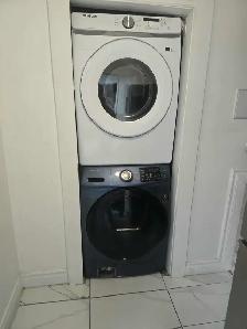 Executive room in basementforrent in Malton.Airport &Morningstar - Photo 4