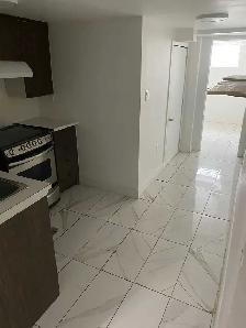 Executive room in basementforrent in Malton.Airport &Morningstar - Photo 5
