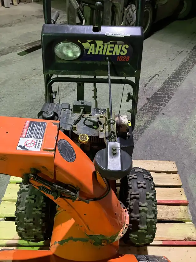 souffleuse Ariens 10-28