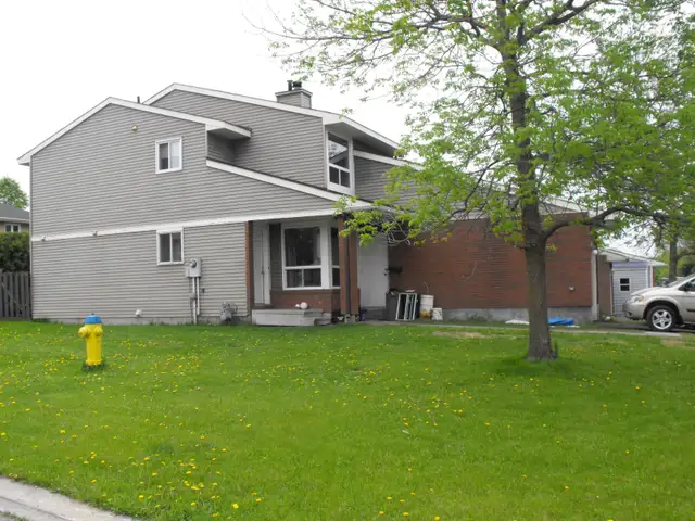 Single Family,2 Story,4 Rms,, Innes/Stonehenge, Immediately