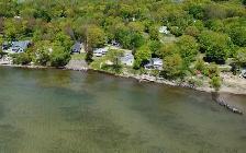 Waterfront House for rent - Photo 11