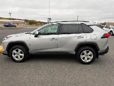 2021 Toyota RAV4 XLE Top Seller! - Photo 6
