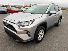 2021 Toyota RAV4 XLE Top Seller! - Photo 7