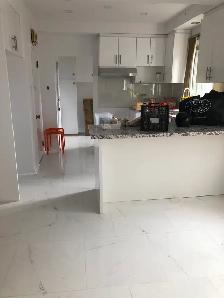 Beau 6 1/2 propre à louer avec entrée privée - Photo 9