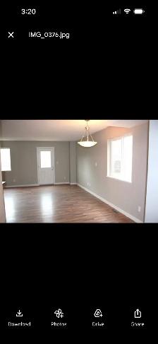 QUALITY, OPEN, 3 BEDROOM, GARAGE & FENCED YARD, FRANK ROSS AREA - Photo 4