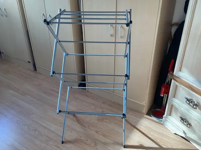 séchoir à linge $30.00 nég