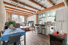 Spacious 1bdrm Loft-style Condo in the iconic Ashdown Warehouse! - Photo 3